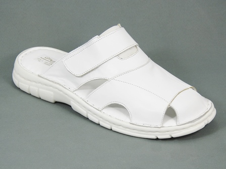 Papuci barbati piele medicinali albi Leon biashoes.ro imagine reduceri