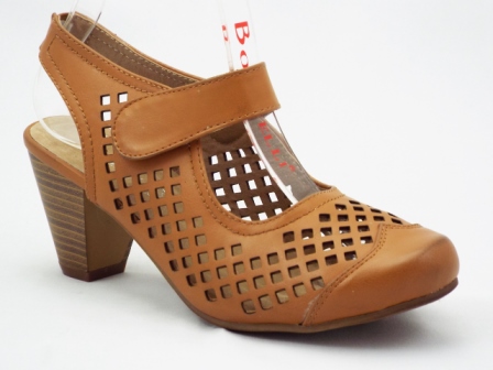 Sandale dama maro , perforate, toc de 5 cm, inchise in fata